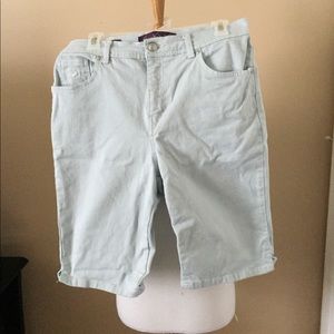 Gloria Vanderbilt Bermuda Shorts Size 8